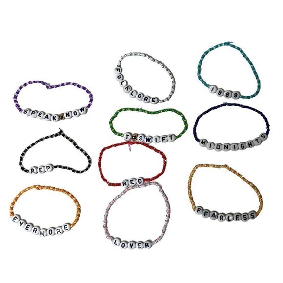 Taylor Swift Beaded Bracelets. Lot of 10. All 10 of her albums. - Picture 4 of 7
